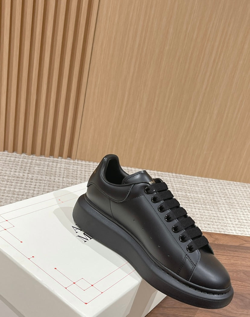 Alexander McQueen BLACK