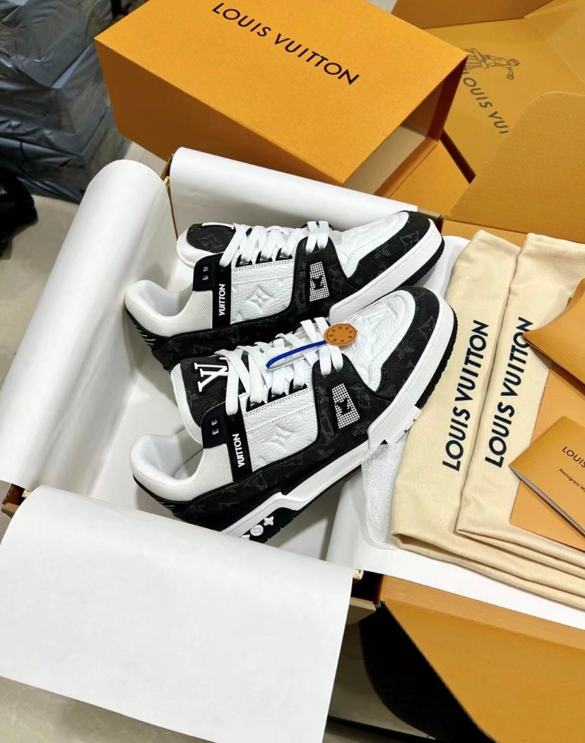 Louis Vuitton Trainer BLACK