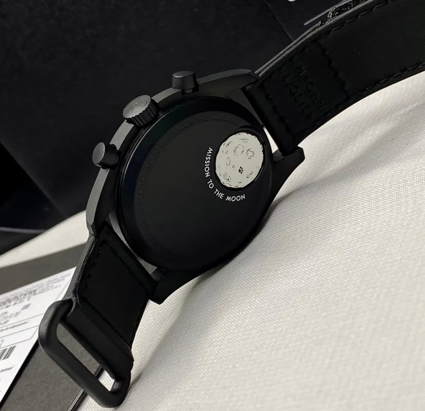 Omega X Swatch (snoopy nero)