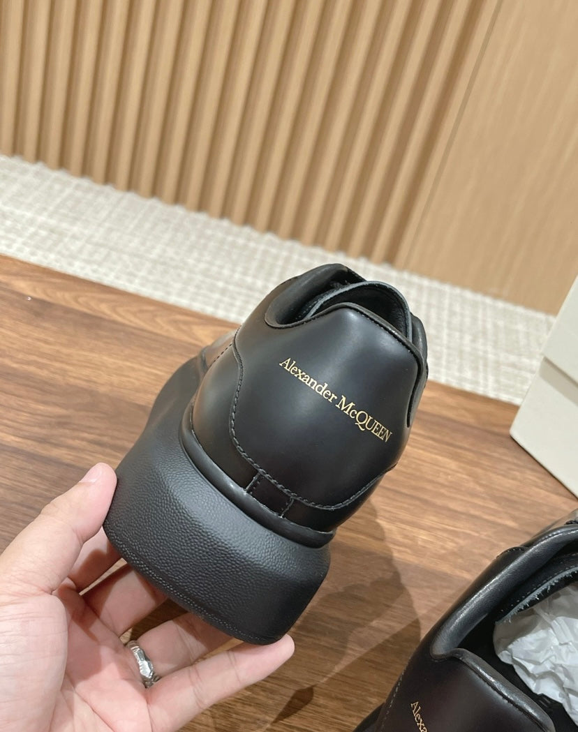 Alexander McQueen BLACK