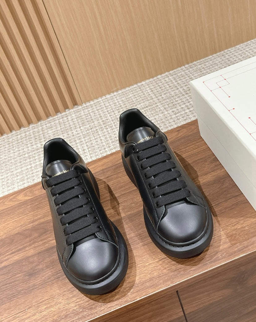 Alexander McQueen BLACK